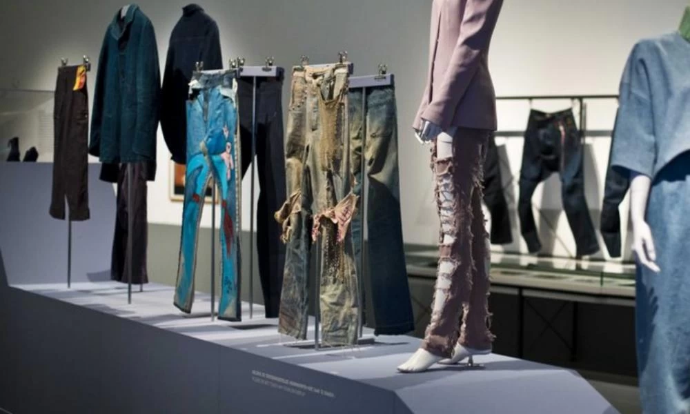 Levi’s 501: Η ιστορία πίσω από το τζιν που λατρεύτηκε απ’ όλο τον πλανήτη